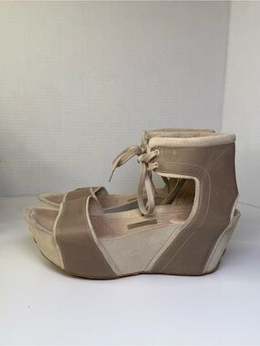 Tsubo by Timo Weiland Sedna Wedge Size 8
